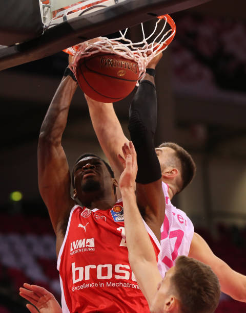 自由转会与 自由转会与